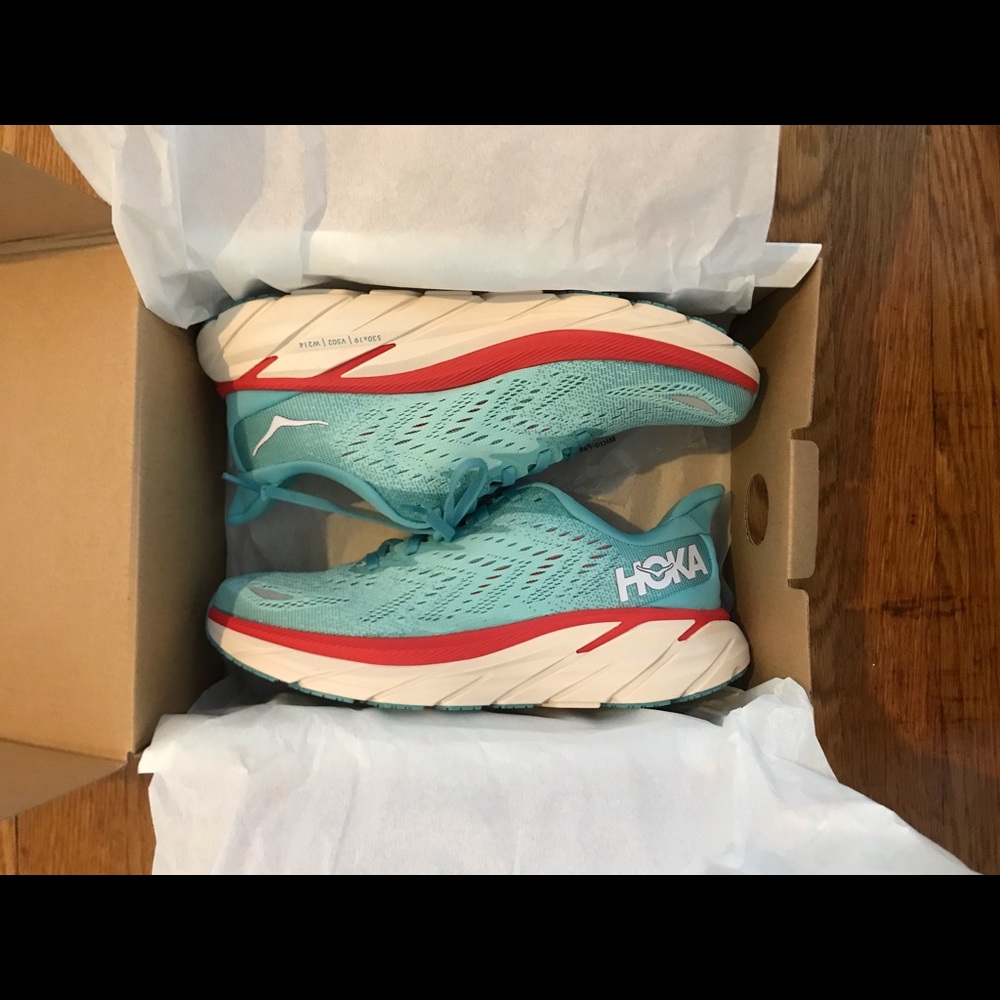 Hoka Clifton 8